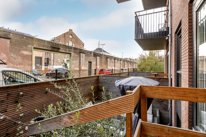 Foto 17 van Burgemeester Roosstraat 45-B