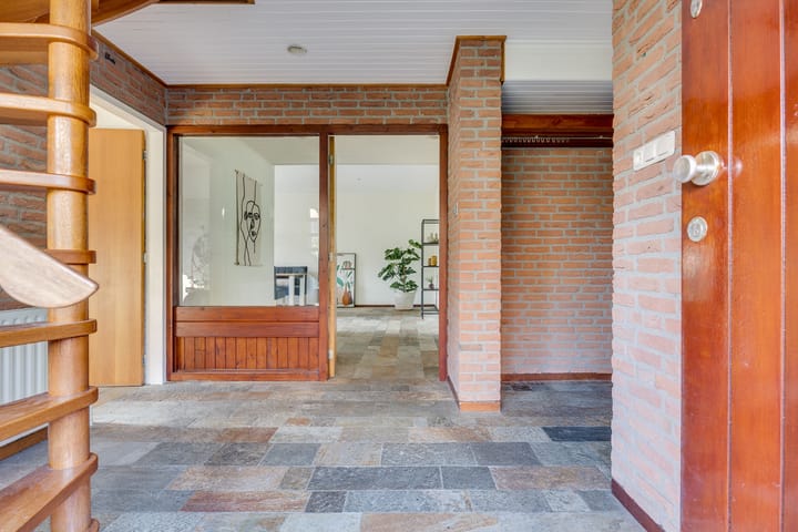 Foto 2 van Middenlaan 14