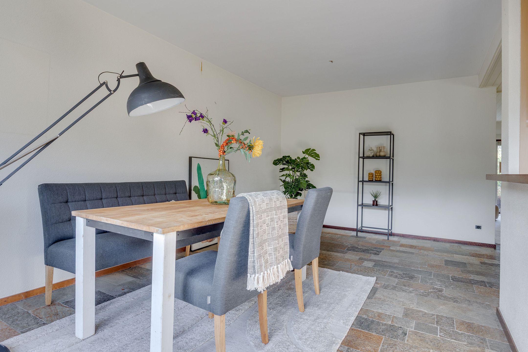 Foto 12 van Middenlaan 14