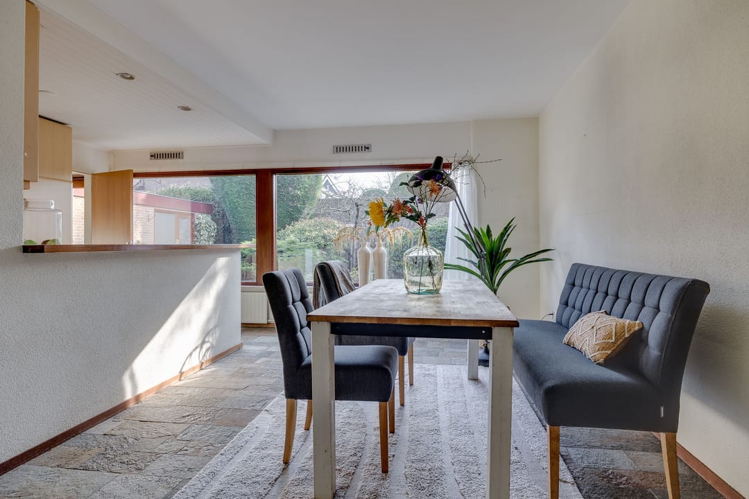 Foto 11 van Middenlaan 14