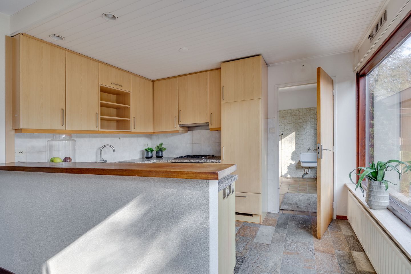 Foto 14 van Middenlaan 14