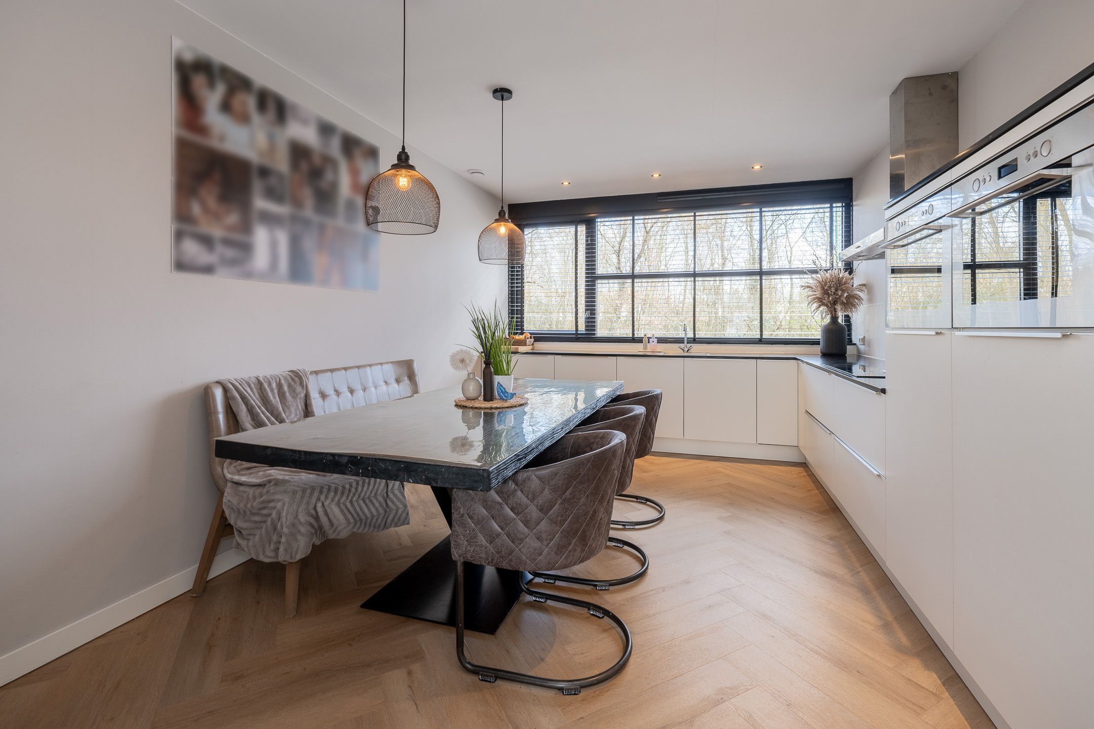 Foto 12 van Ambon 40