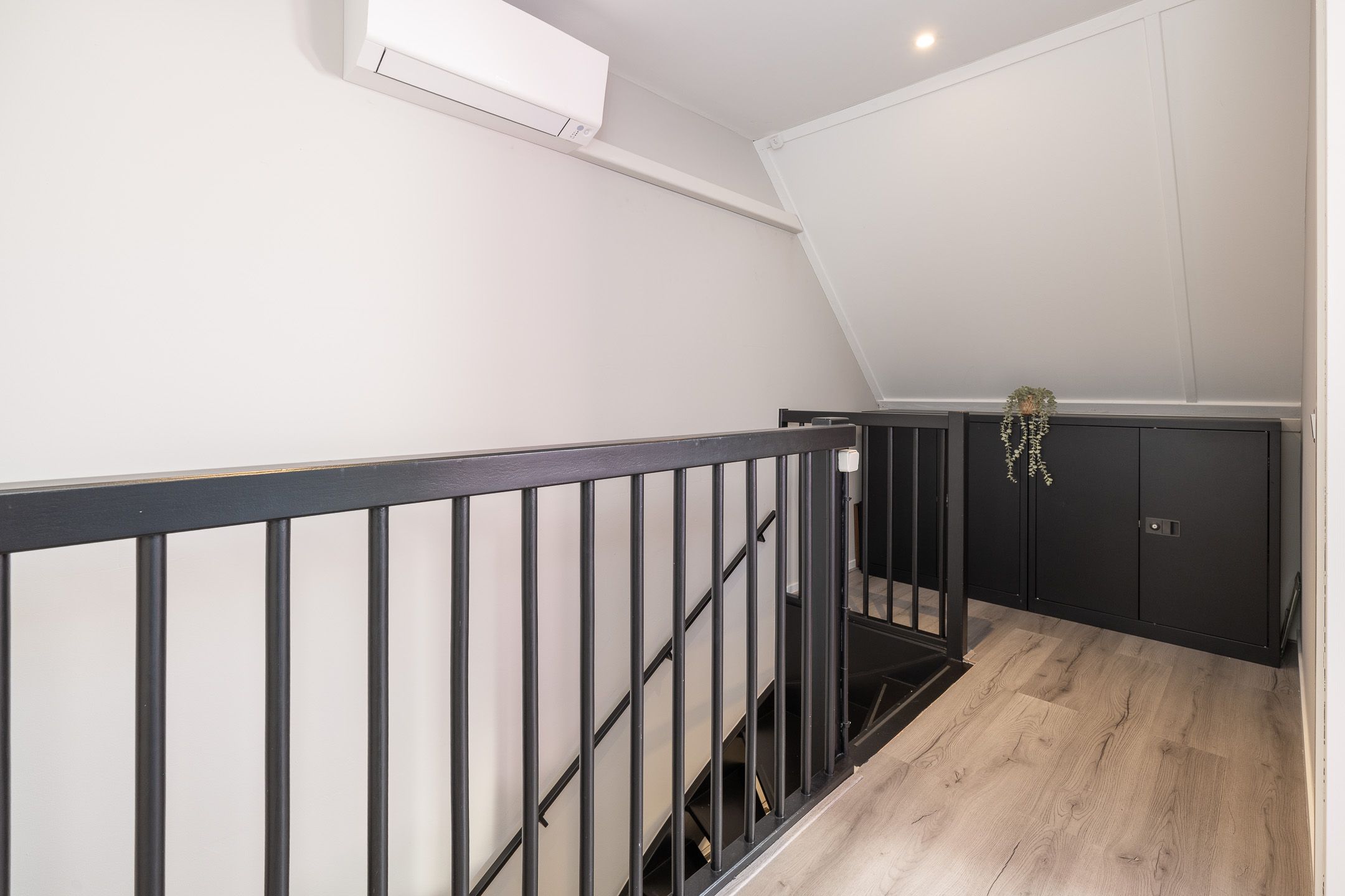 Foto 30 van Ambon 40