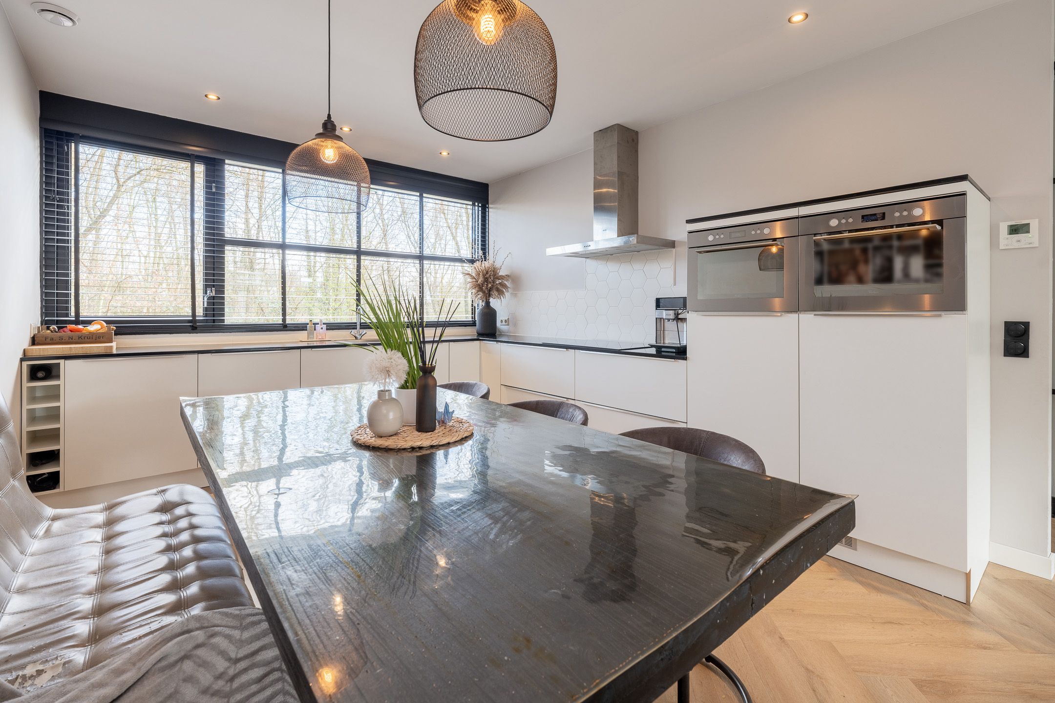 Foto 48 van Ambon 40