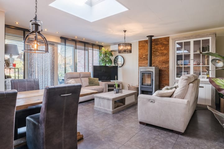 Foto 2 van Postbaan 7