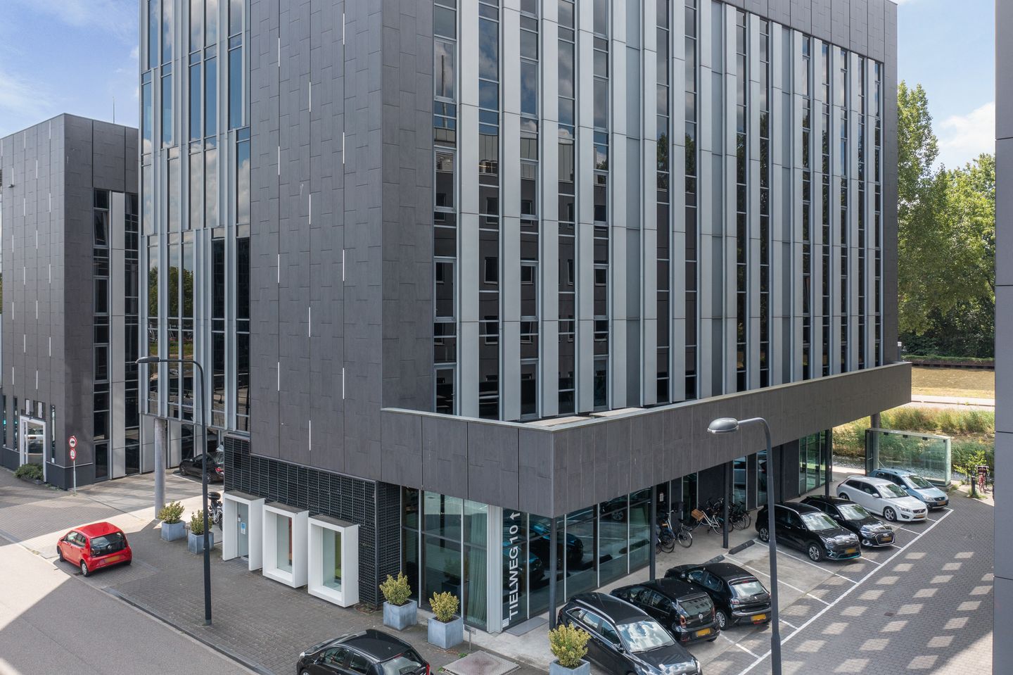 Bekijk foto 5 van Tielweg 10