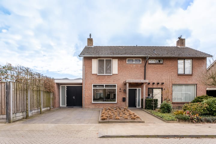 Foto 46 van Iepenlaan 20