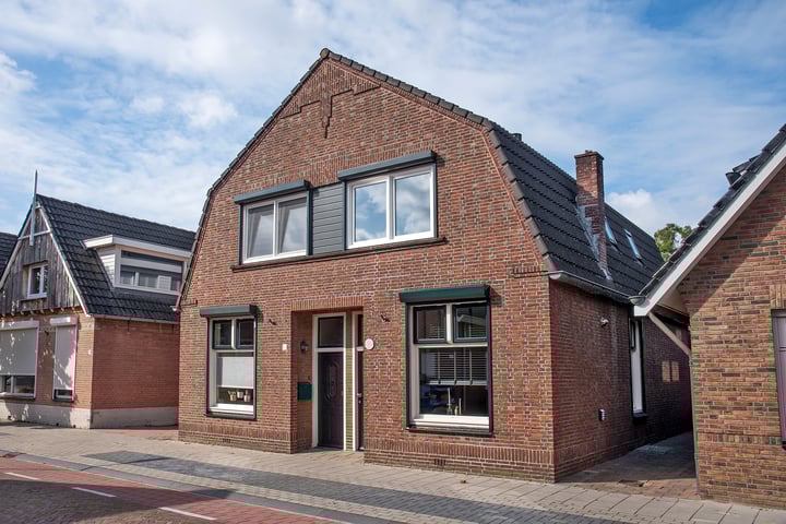 Bekijk foto van Schoolstraat 10