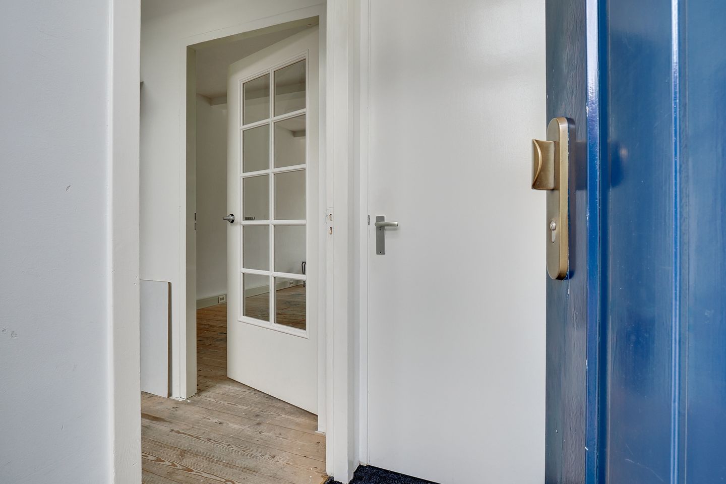 Photo 5 of Walkade 24