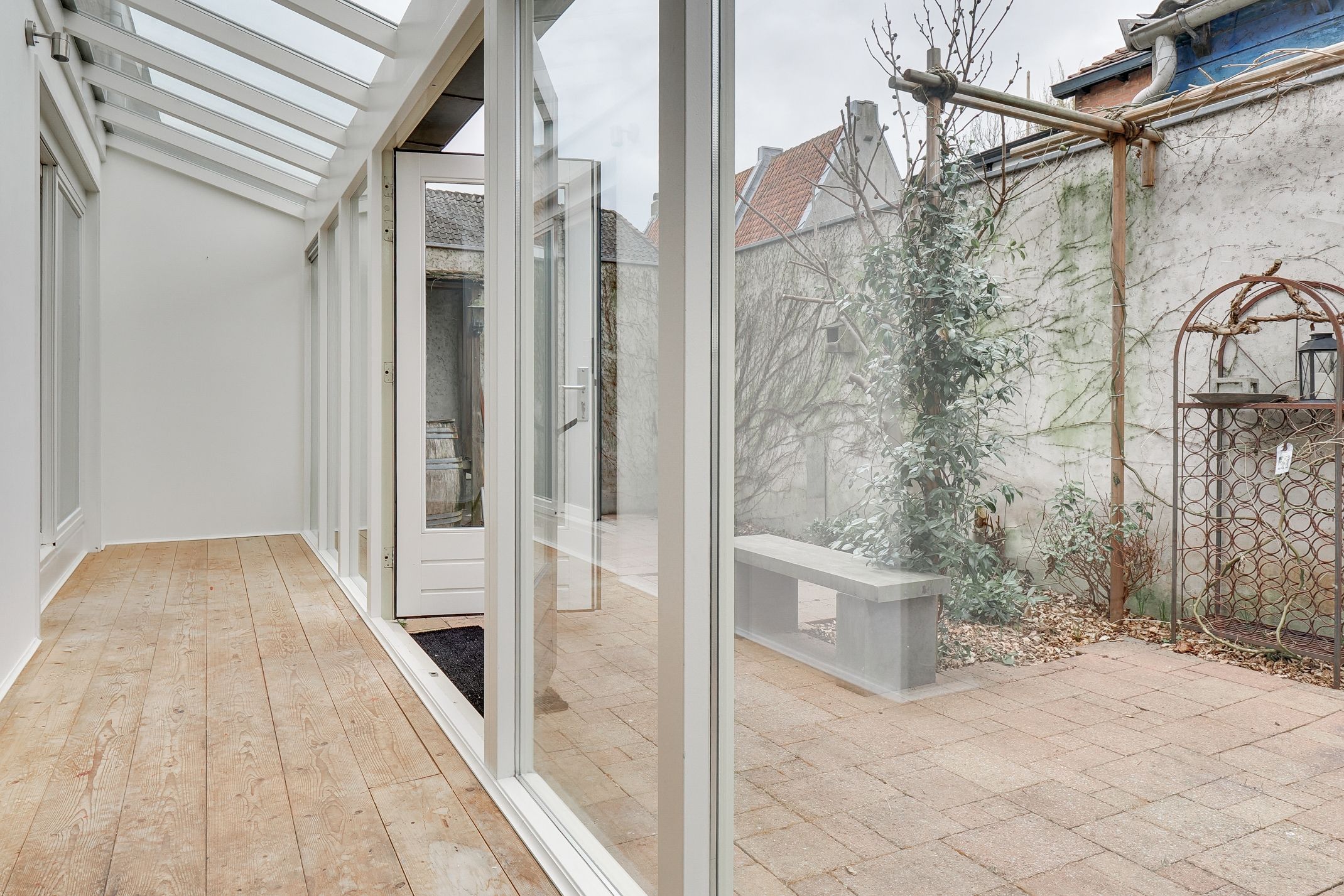 Photo 9 of Walkade 24