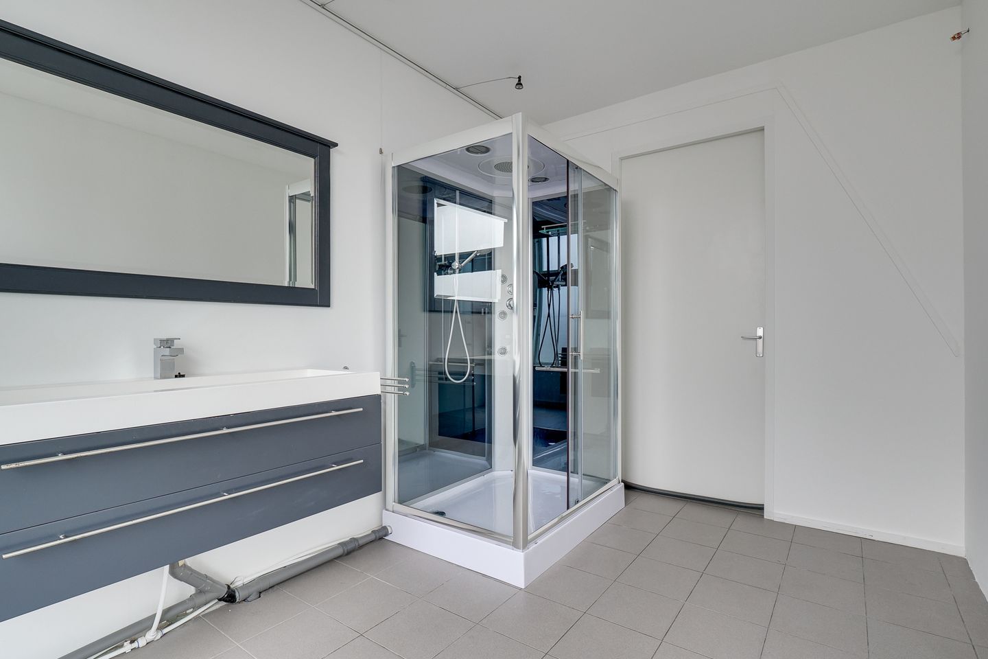 Photo 20 of Walkade 24