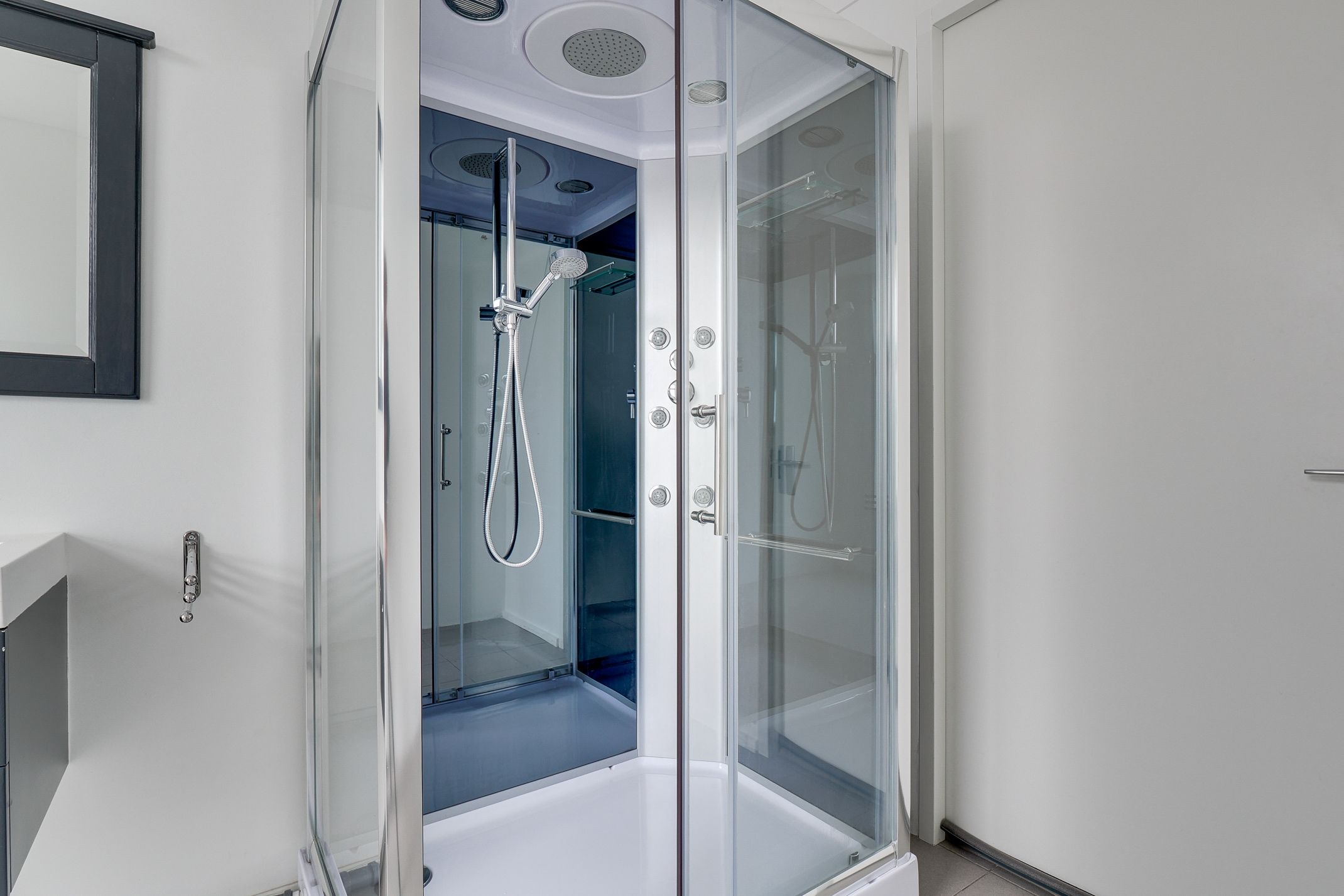 Photo 21 of Walkade 24