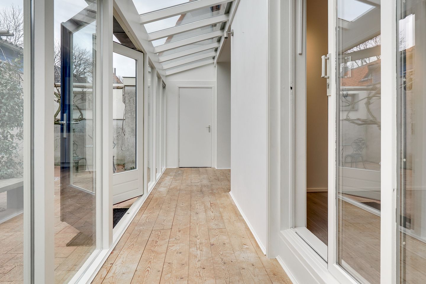 Photo 25 of Walkade 24