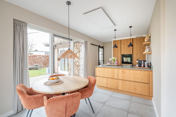 Foto 3 van Brederostraat 10