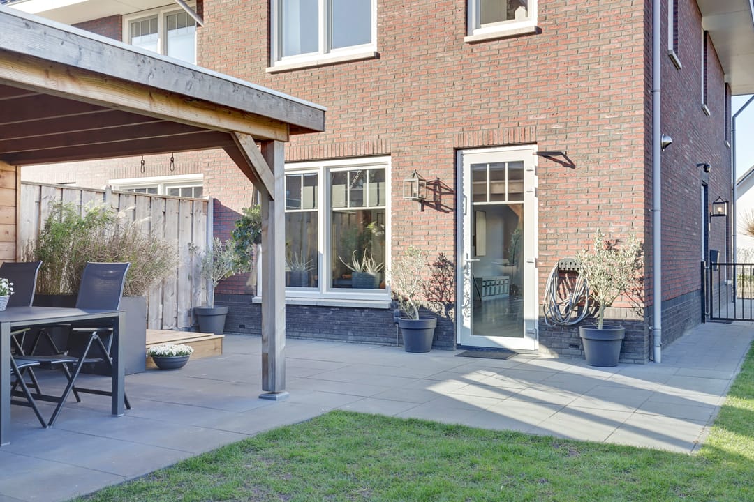 Photo 37 of Nieuweweg 4