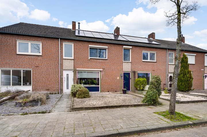 Foto 1 van Tromplaan 6