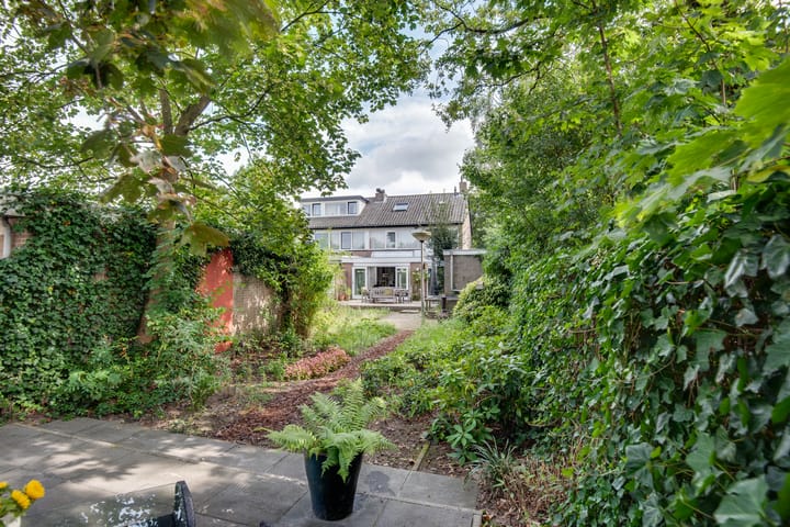 Foto 33 van Debussylaan 17