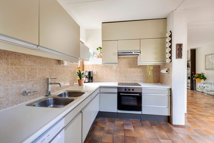 Foto 16 van van Almondeweg 50