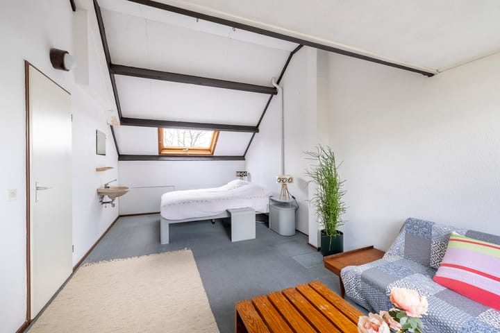 Foto 26 van van Almondeweg 50