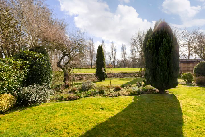 Foto 34 van van Almondeweg 50