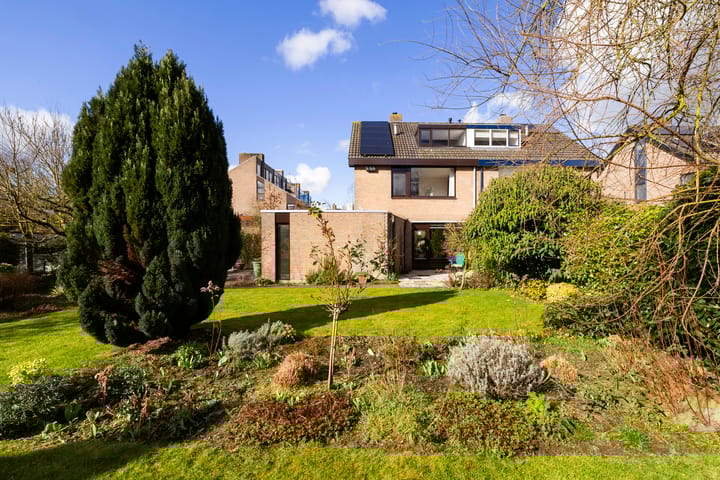 Foto 37 van van Almondeweg 50