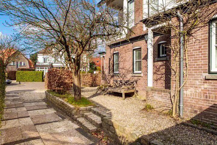 Foto 30 van Mecklenburglaan 12