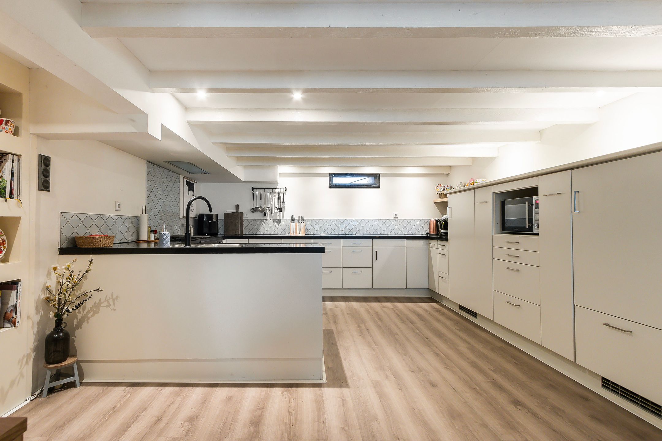 Foto 12 van Floresstraat 44