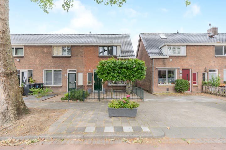 Photo 2 of Koninginneweg 210