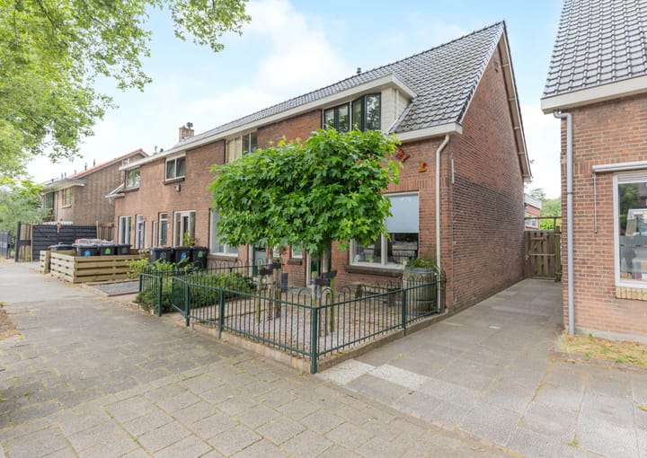 Photo 4 of Koninginneweg 210