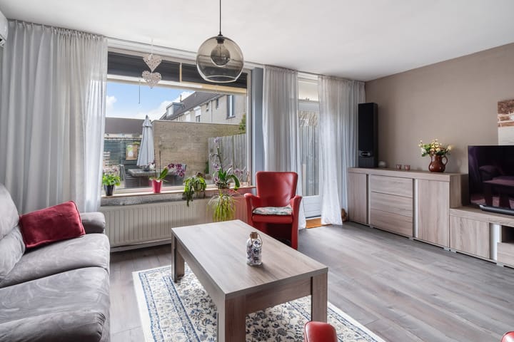 Foto 19 van Ridderspoor 8