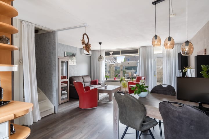 Foto 24 van Ridderspoor 8