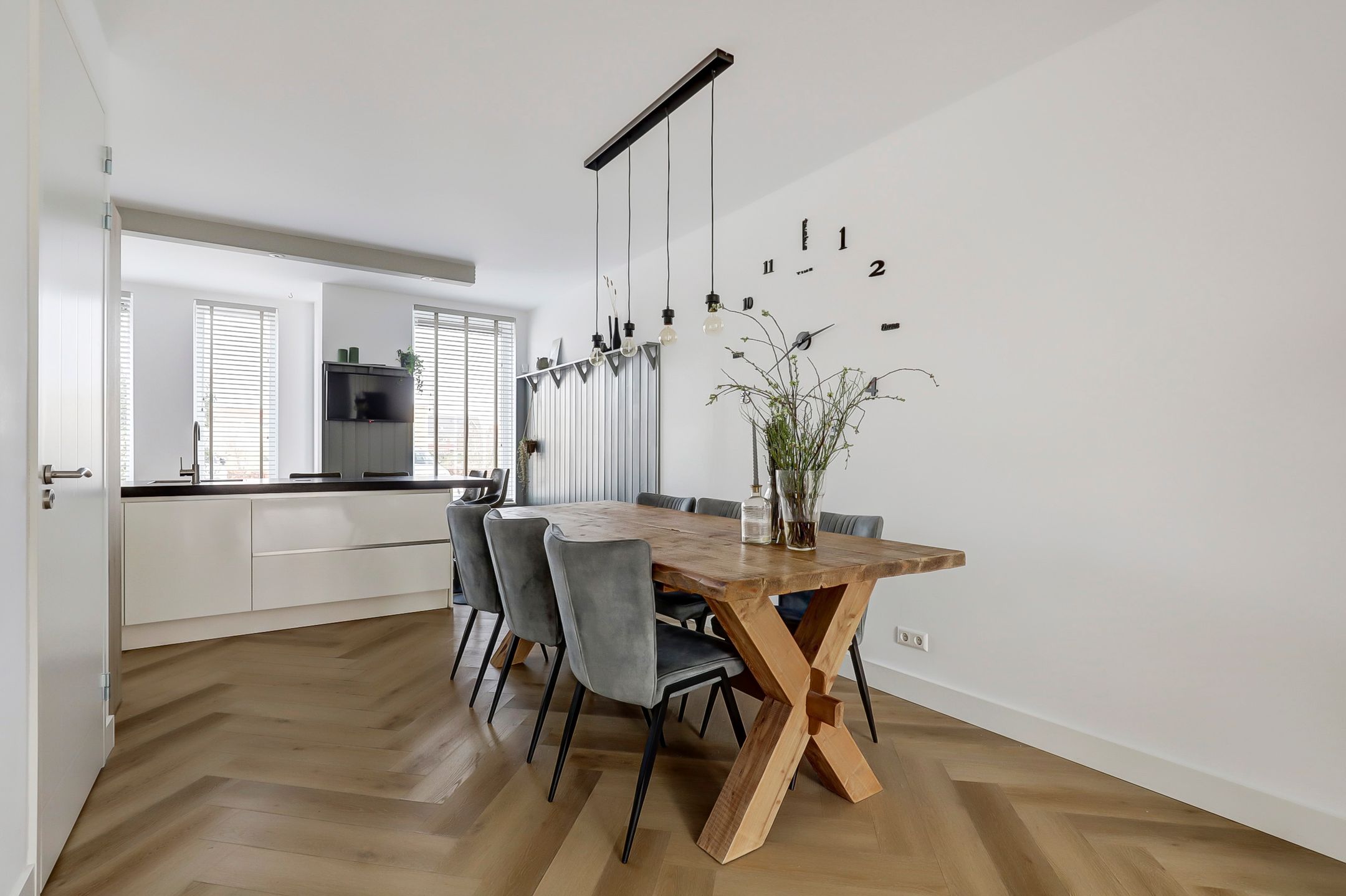 Foto 15 van Rogier van Otterloostraat 5