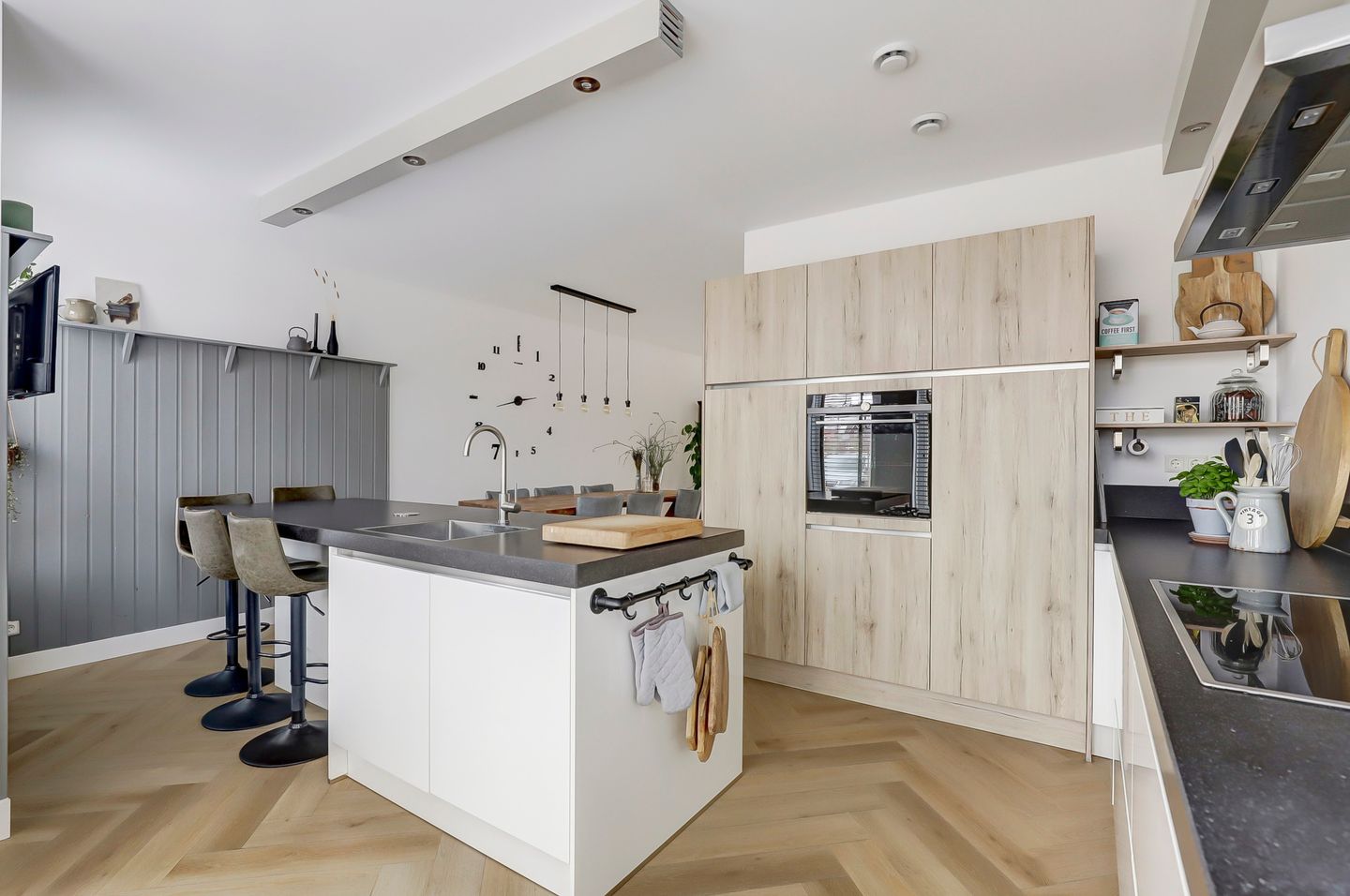 Foto 19 van Rogier van Otterloostraat 5