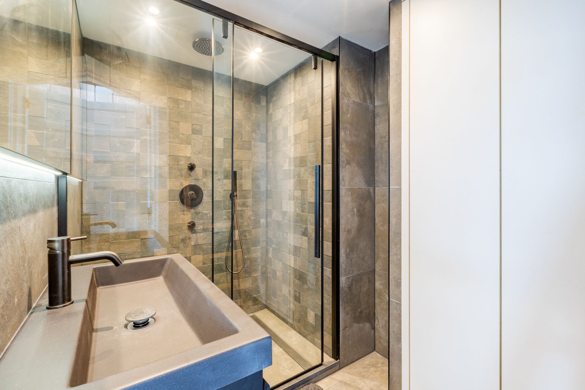 Photo 9 of Nieuwpoortslaan 142