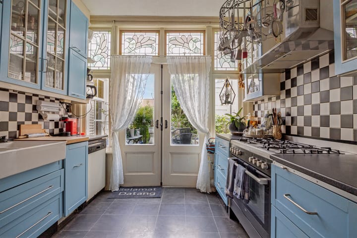 Photo 11 of Voorstraat 6