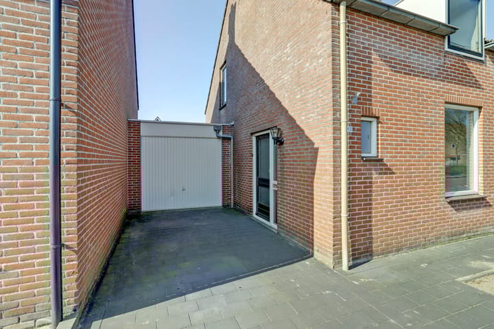 Foto 44 van van Heinsbergstraat 13