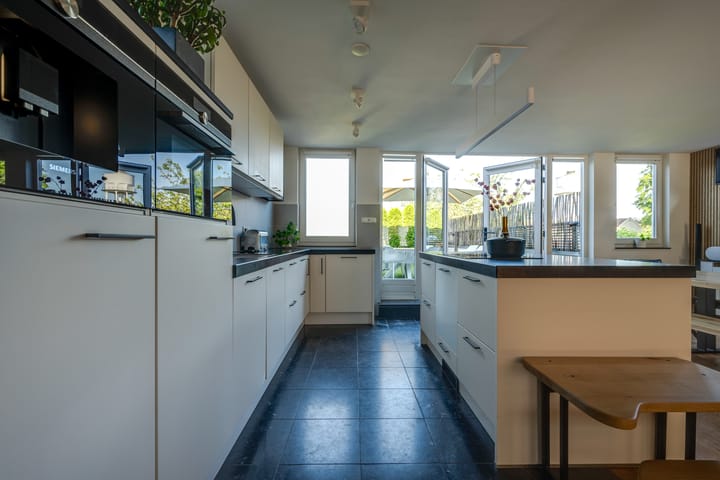 Foto 21 van Voorstraat 25-B