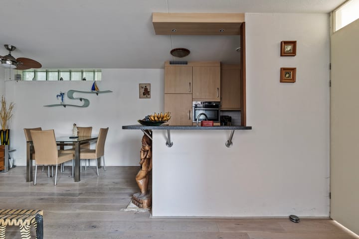 Foto 12 van Damstraat 84