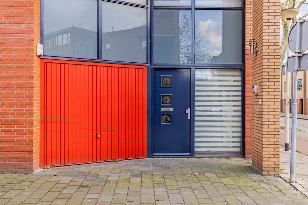 Foto 28 van Damstraat 84