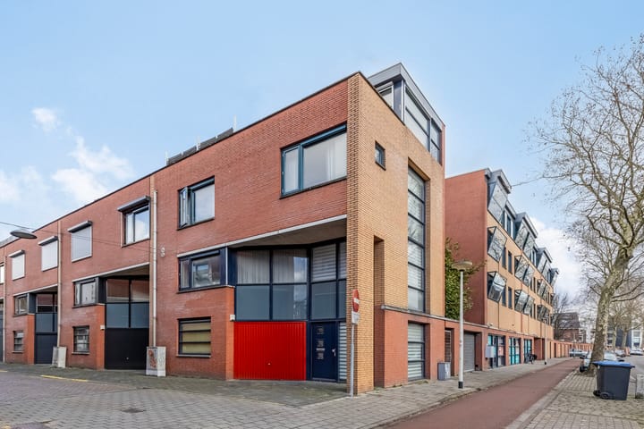 Foto 30 van Damstraat 84