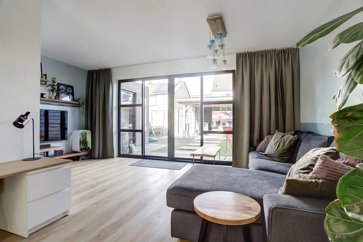 Foto 10 van Voltastraat 2-C