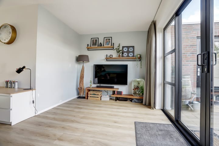 Foto 12 van Voltastraat 2-C