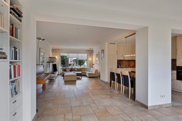 Foto 2 van van Duijnhovenstraat 11