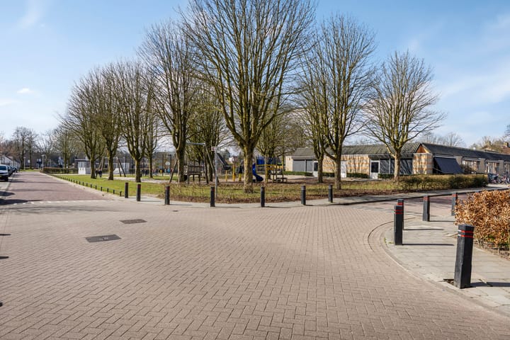 Foto 33 van van Duijnhovenstraat 11