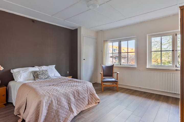 Foto 13 van Esschestraat 64