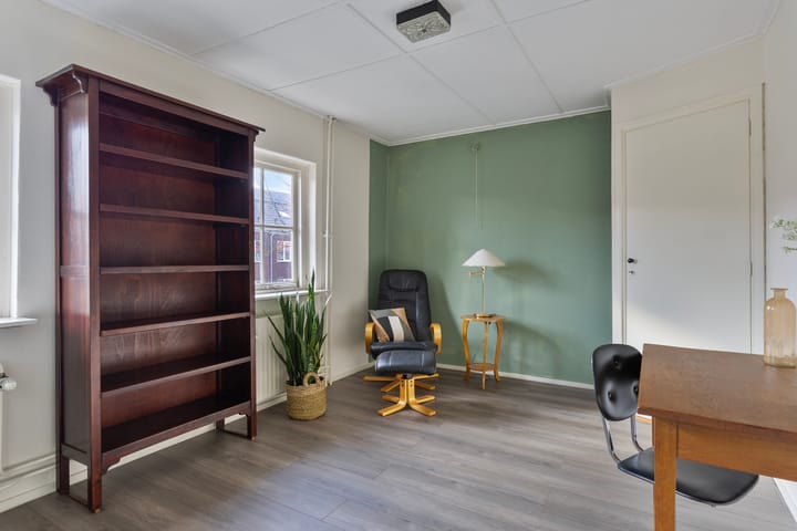 Foto 15 van Esschestraat 64