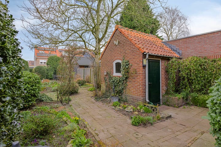 Foto 23 van Esschestraat 64