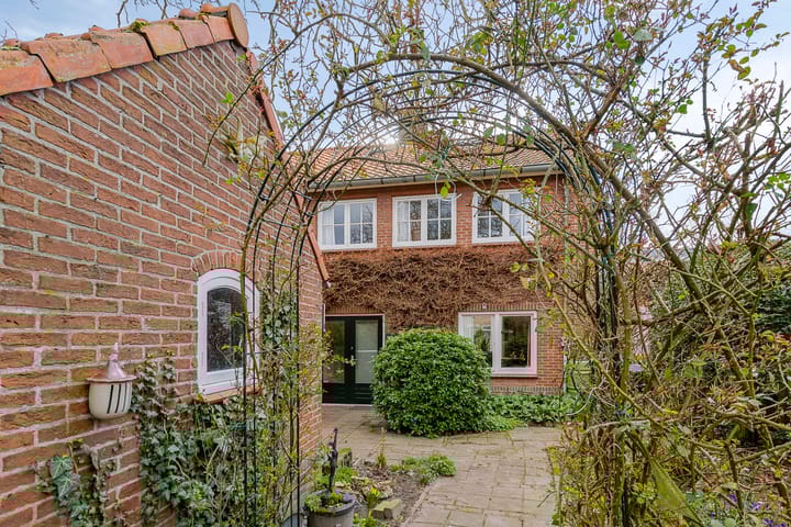 Foto 25 van Esschestraat 64