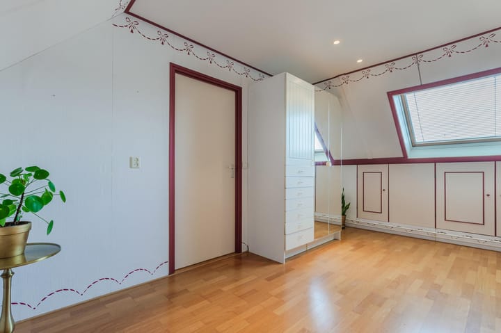 Foto 34 van Ebro 153