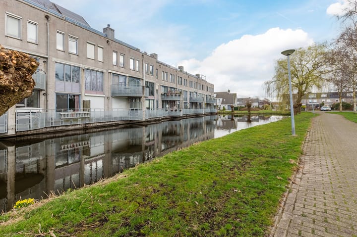 Foto 45 van Ebro 153